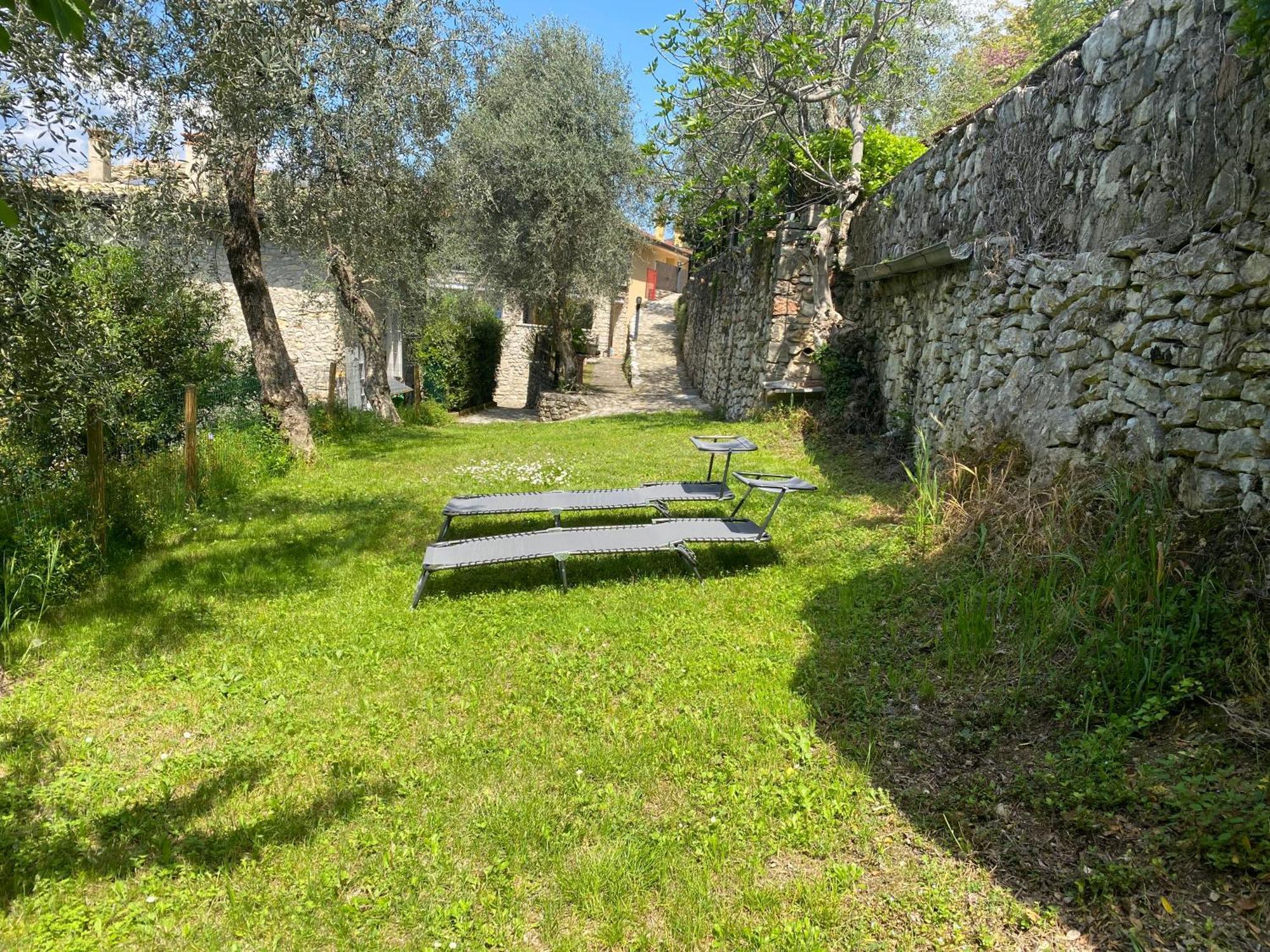 Appartamento Cadelagnel Кастеллетто-ди-Бренцоне Экстерьер фото