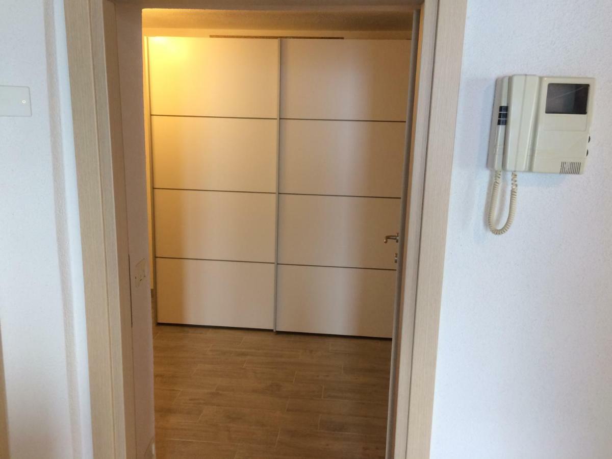 Appartamento Cadelagnel Кастеллетто-ди-Бренцоне Экстерьер фото